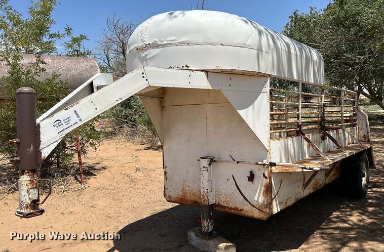 image for item DK6896 Livestock trailer