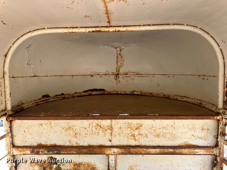 image for item DK6896 Livestock trailer