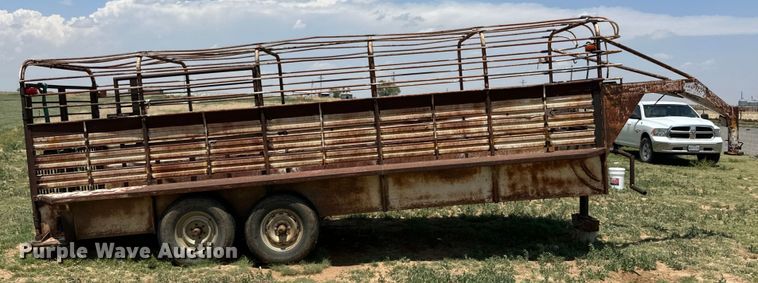 image for item DK6898 Dugan livestock trailer