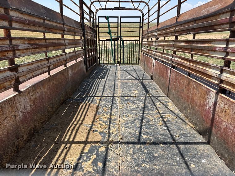 image for item DK6898 Dugan livestock trailer