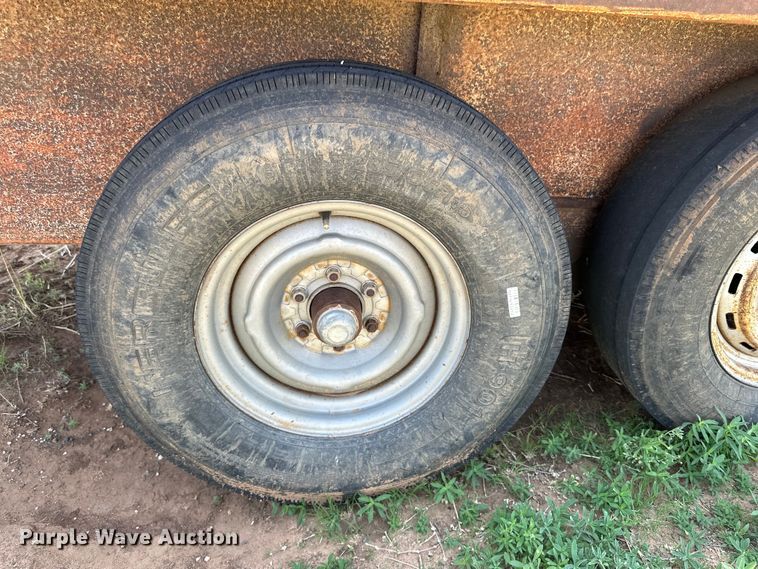 image for item DK6898 Dugan livestock trailer