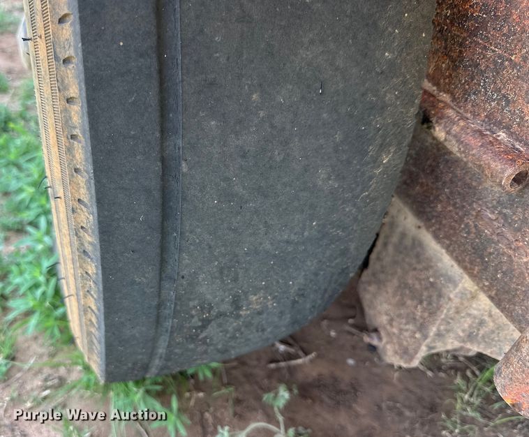 image for item DK6898 Dugan livestock trailer