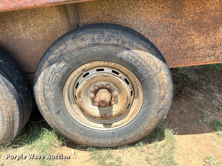 image for item DK6898 Dugan livestock trailer