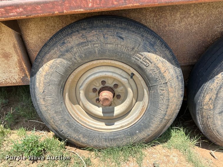 image for item DK6898 Dugan livestock trailer