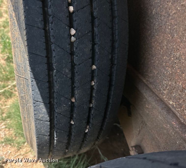 image for item DK6898 Dugan livestock trailer