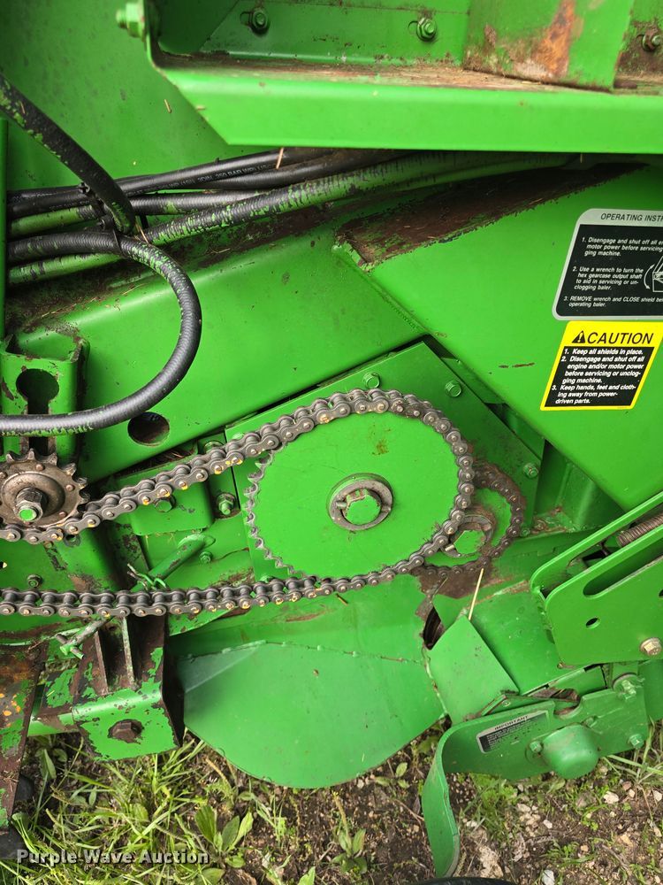 image for item DM1700 1998 John Deere 566 round baler
