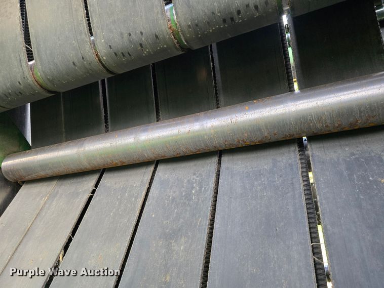 image for item DM1700 1998 John Deere 566 round baler