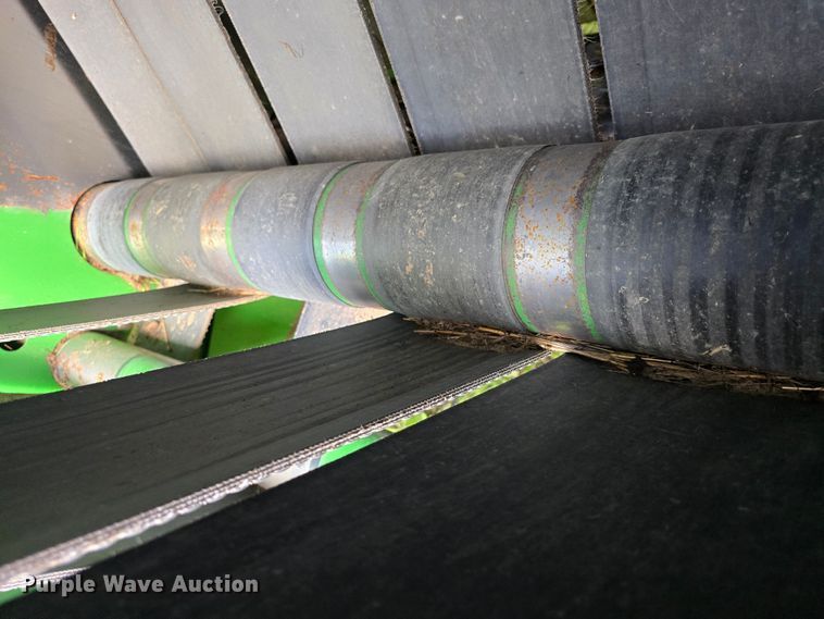 image for item DM1700 1998 John Deere 566 round baler