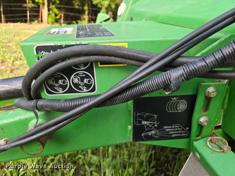 image for item DM1700 1998 John Deere 566 round baler