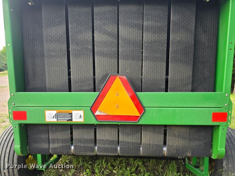 image for item DM1700 1998 John Deere 566 round baler