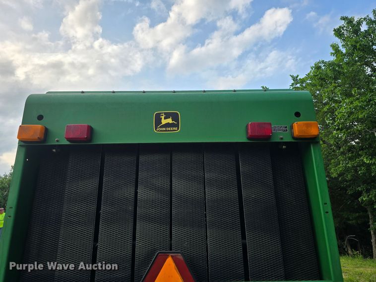 image for item DM1700 1998 John Deere 566 round baler