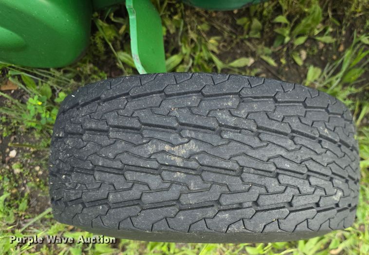 image for item DM1700 1998 John Deere 566 round baler