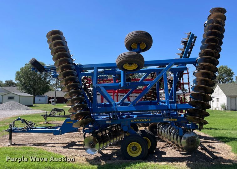 image for item DM2728 2011 Landoll 6230 tandem disk