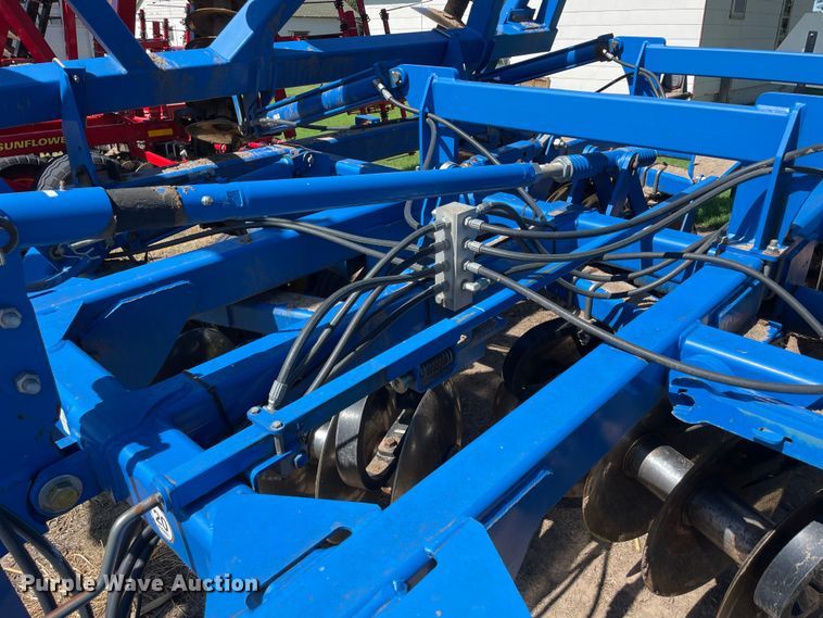 image for item DM2728 2011 Landoll 6230 tandem disk