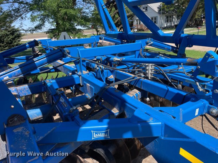 image for item DM2728 2011 Landoll 6230 tandem disk