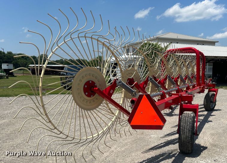 image for item DO6493 2020 Enrossi  RT-9 hay rake