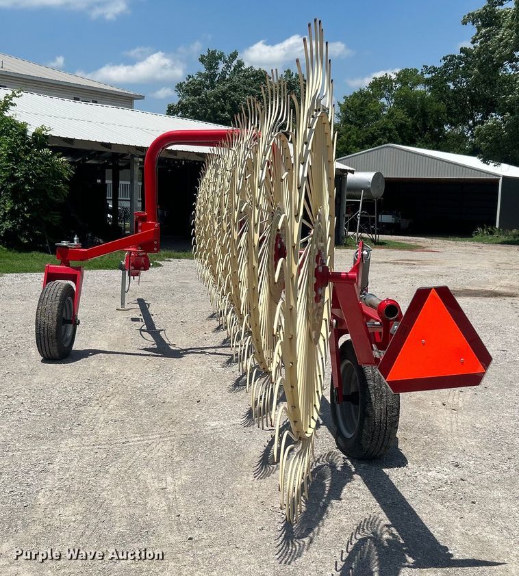 image for item DO6493 2020 Enrossi  RT-9 hay rake