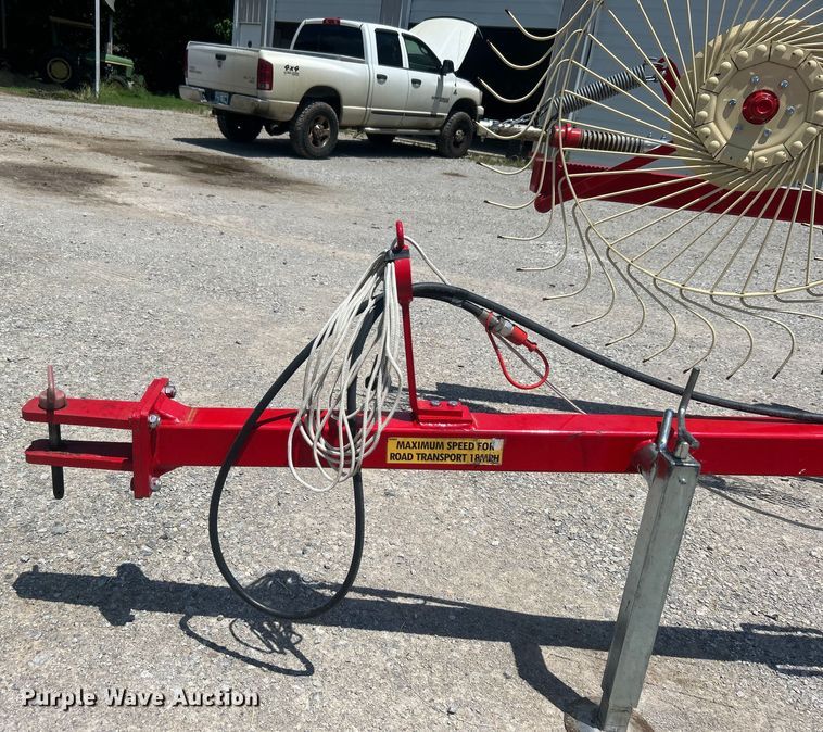 image for item DO6493 2020 Enrossi  RT-9 hay rake