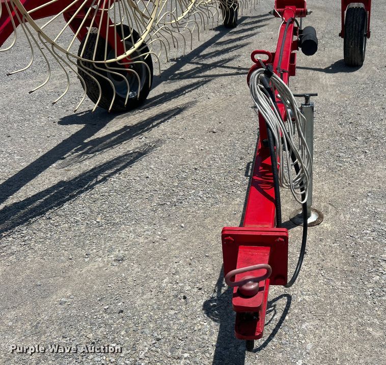 image for item DO6493 2020 Enrossi  RT-9 hay rake