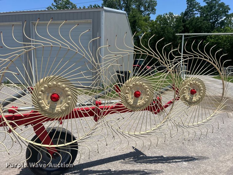 image for item DO6493 2020 Enrossi  RT-9 hay rake