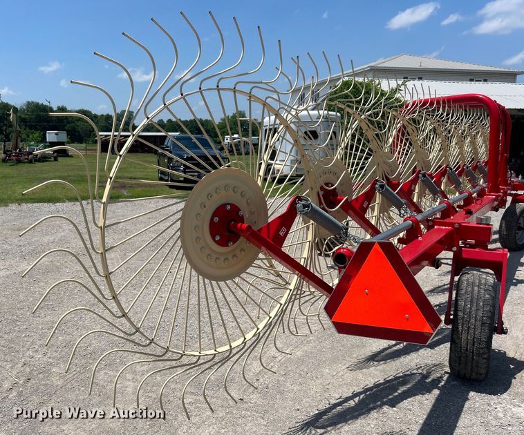 image for item DO6493 2020 Enrossi  RT-9 hay rake