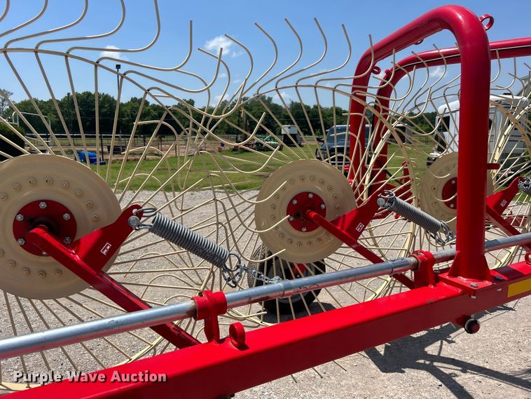 image for item DO6493 2020 Enrossi  RT-9 hay rake