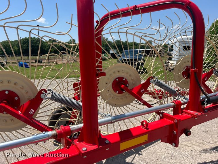 image for item DO6493 2020 Enrossi  RT-9 hay rake