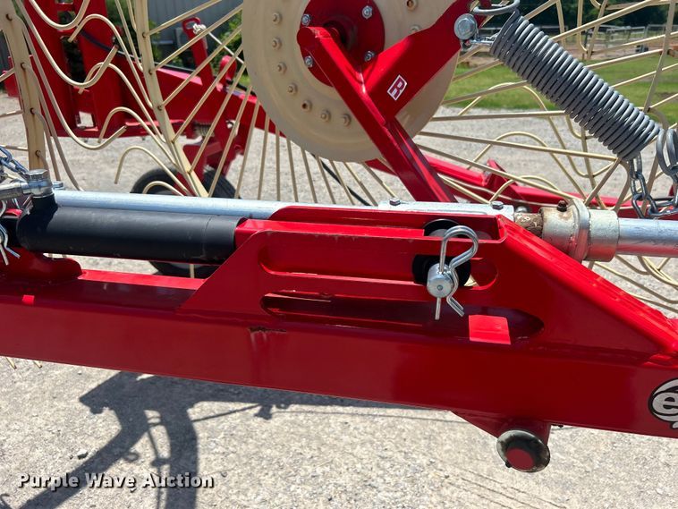 image for item DO6493 2020 Enrossi  RT-9 hay rake