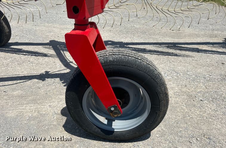 image for item DO6493 2020 Enrossi  RT-9 hay rake