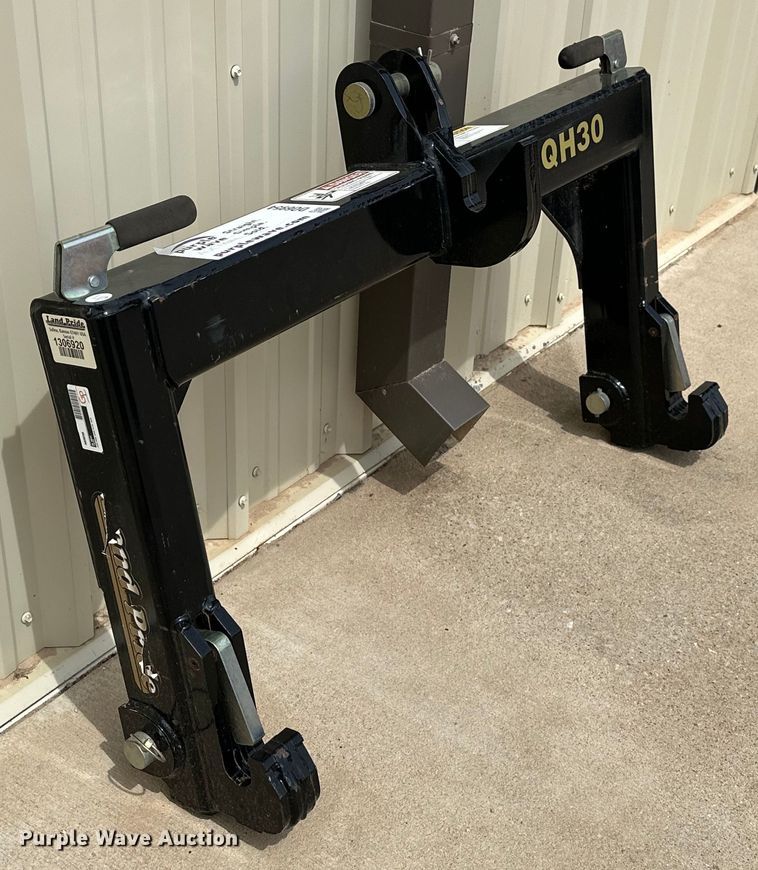 image for item DO6954 Land Pride QH30 three point quick attach