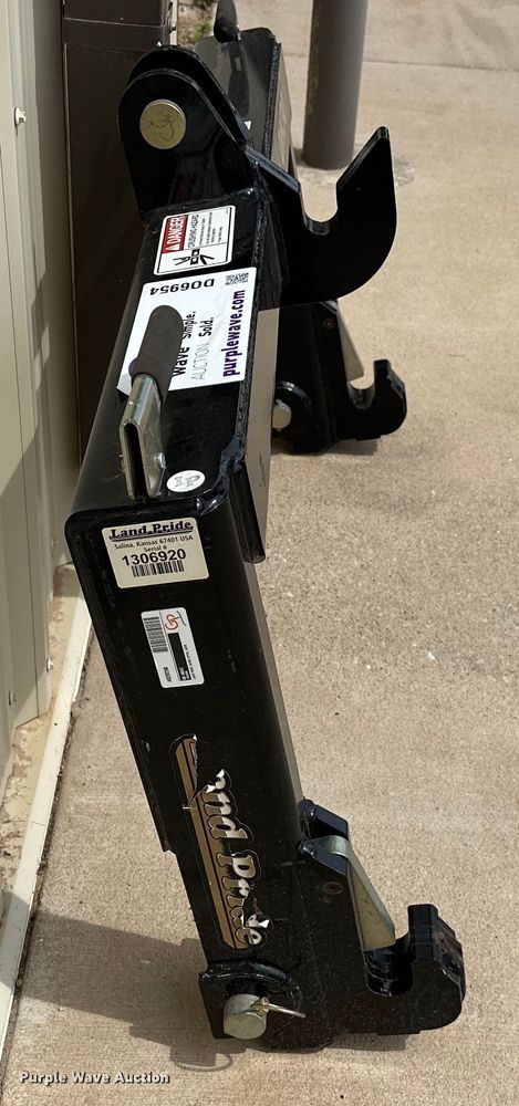 image for item DO6954 Land Pride QH30 three point quick attach