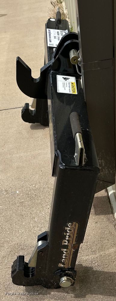 image for item DO6954 Land Pride QH30 three point quick attach