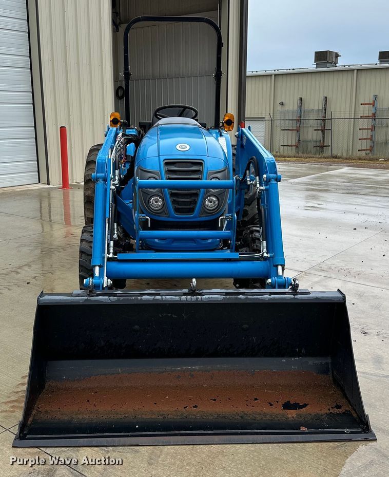 image for item DO6956 2015 LS Mtron XG3032H MFWD tractor