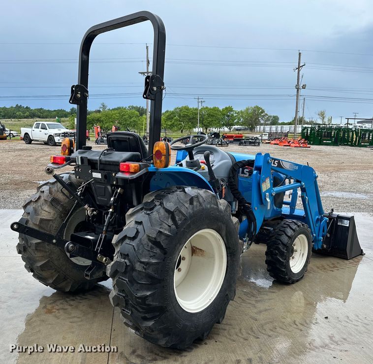 image for item DO6956 2015 LS Mtron XG3032H MFWD tractor