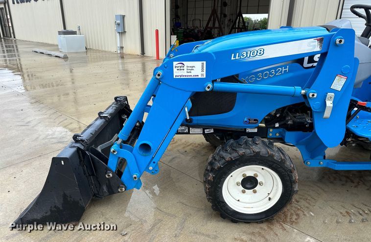 image for item DO6956 2015 LS Mtron XG3032H MFWD tractor