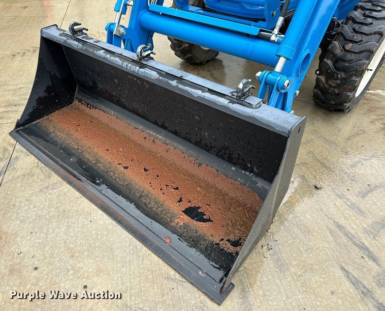 image for item DO6956 2015 LS Mtron XG3032H MFWD tractor