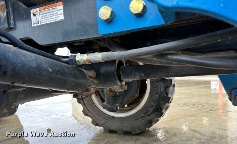 image for item DO6956 2015 LS Mtron XG3032H MFWD tractor