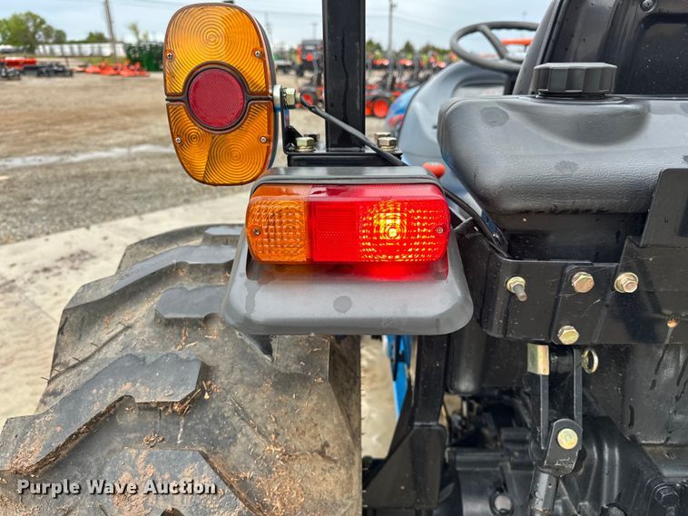 image for item DO6956 2015 LS Mtron XG3032H MFWD tractor