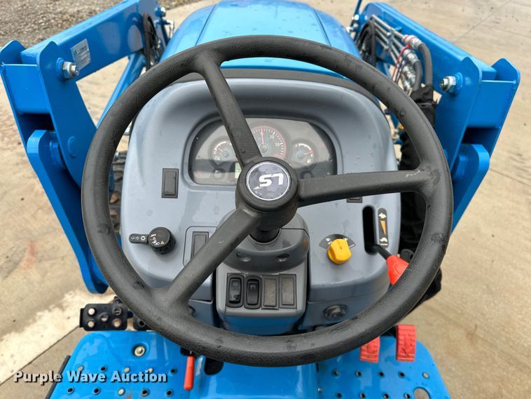 image for item DO6956 2015 LS Mtron XG3032H MFWD tractor