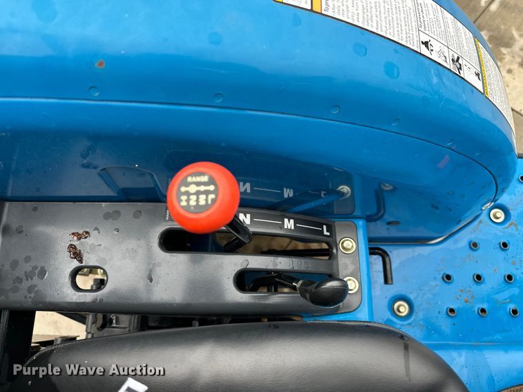 image for item DO6956 2015 LS Mtron XG3032H MFWD tractor