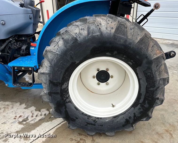 image for item DO6956 2015 LS Mtron XG3032H MFWD tractor