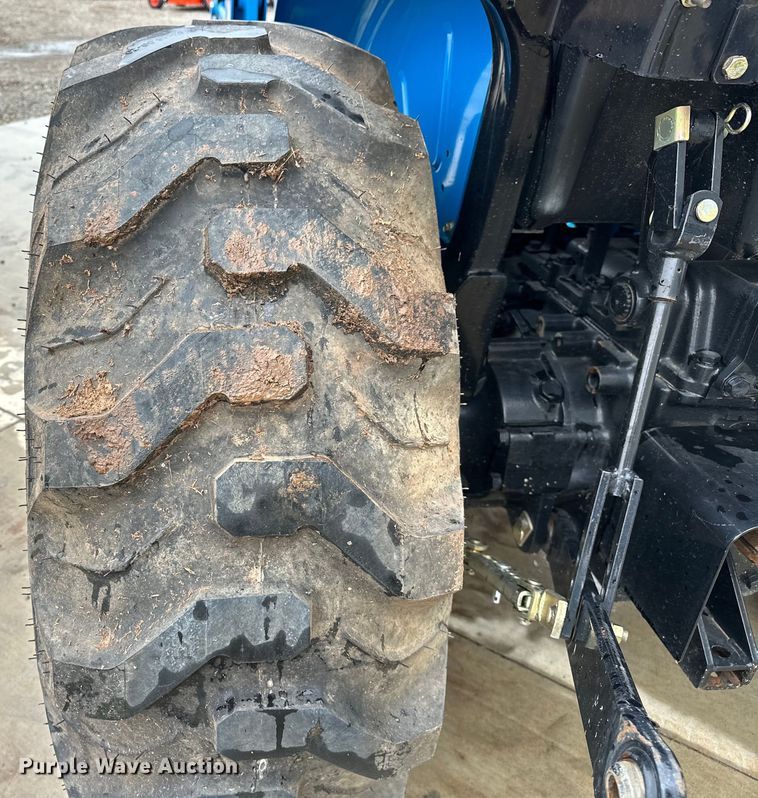 image for item DO6956 2015 LS Mtron XG3032H MFWD tractor