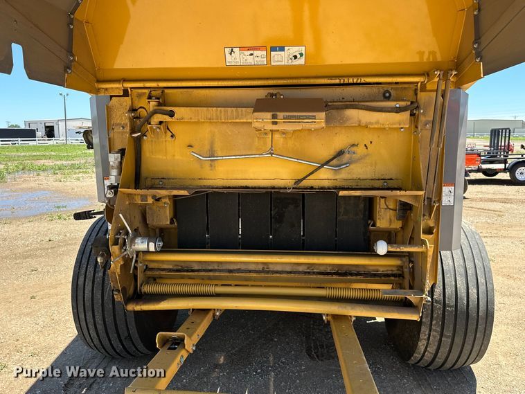 image for item DO6959 2021 Vermeer  604R Premium  round baler