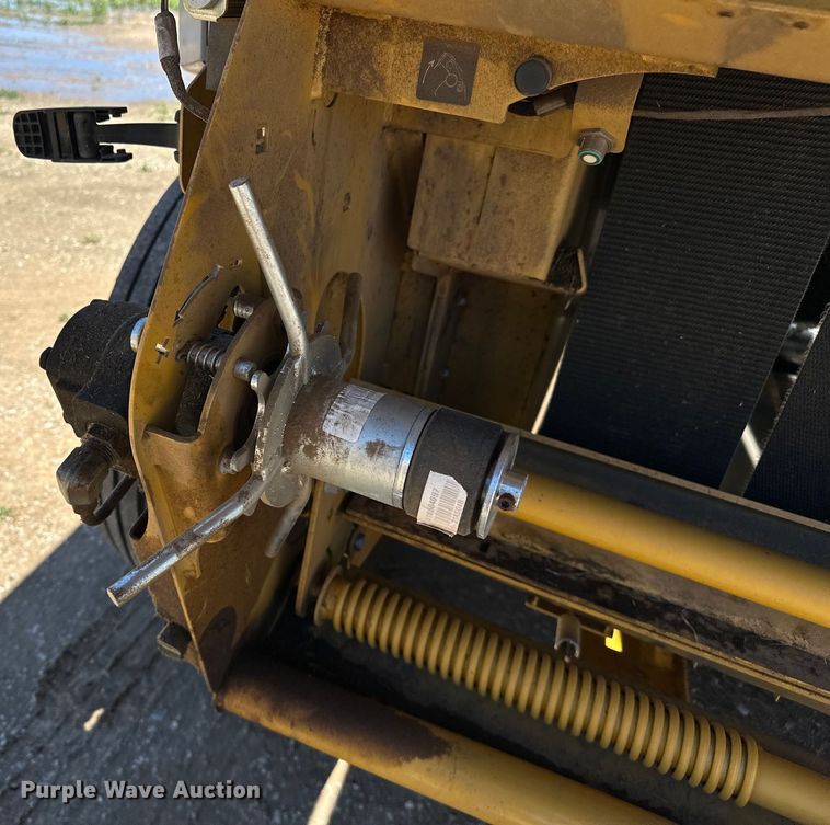 image for item DO6959 2021 Vermeer  604R Premium  round baler