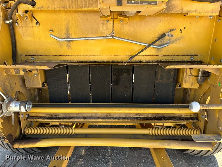 image for item DO6959 2021 Vermeer  604R Premium  round baler