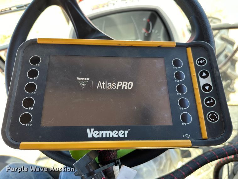 image for item DO6959 2021 Vermeer  604R Premium  round baler