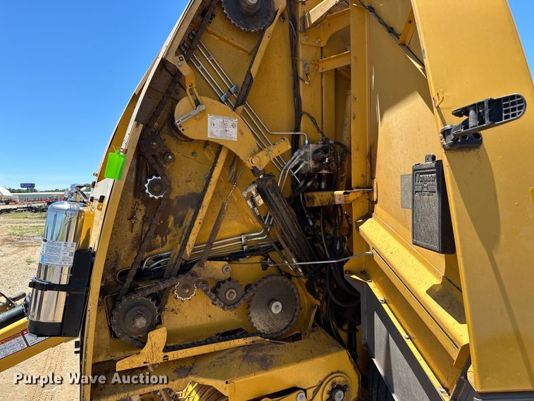 image for item DO6959 2021 Vermeer  604R Premium  round baler