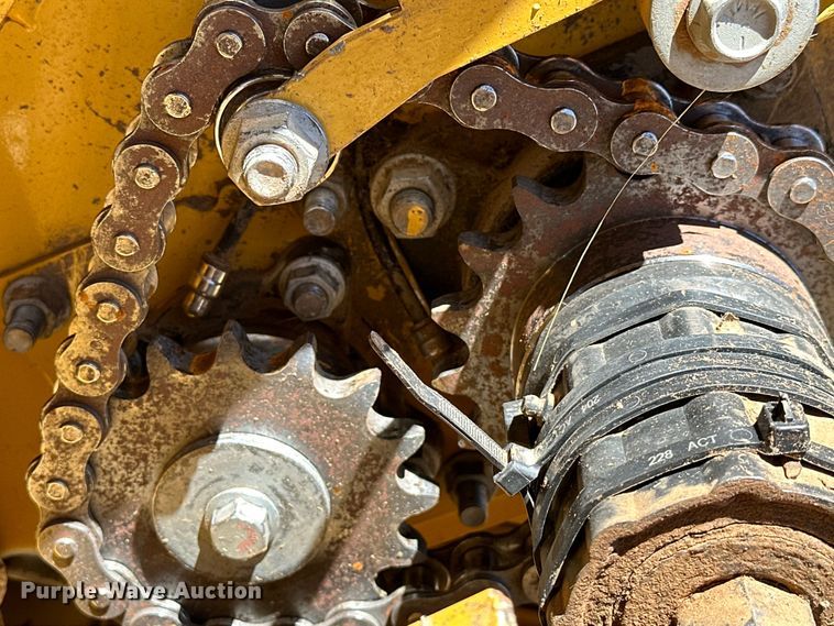 image for item DO6959 2021 Vermeer  604R Premium  round baler