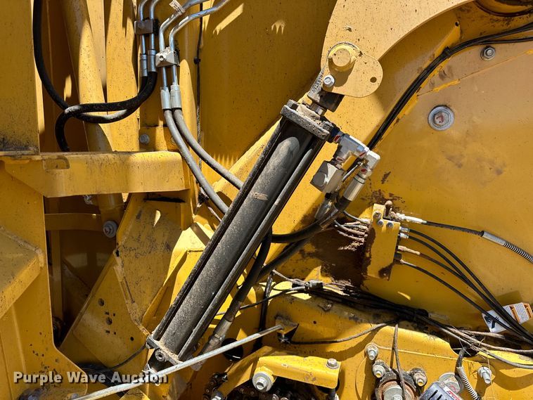 image for item DO6959 2021 Vermeer  604R Premium  round baler