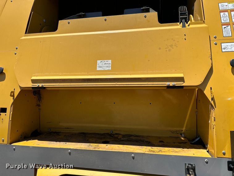 image for item DO6959 2021 Vermeer  604R Premium  round baler